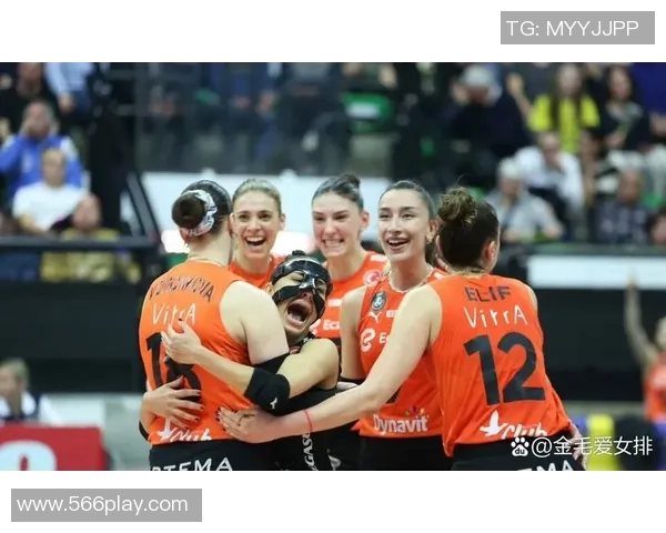 意大利女排与美国女排激战第三局精彩瞬间回顾与分析