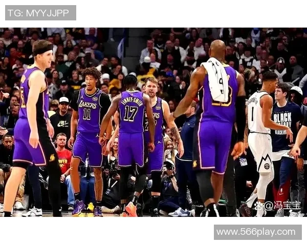 NBA最新排名!湖人紧追火箭,一队给马刺送温暖,卫冕冠军强敌呈现