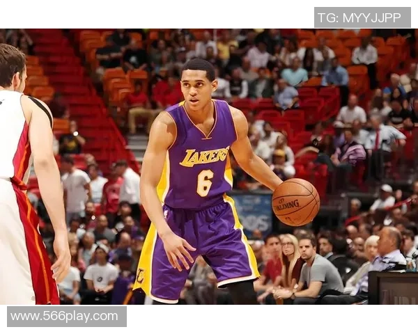 下一年合同到期,记者:多队紧盯里夫斯,但他和湖人想持续协作